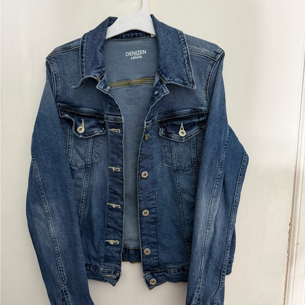 Denizen from Levi's Light Blue Denim Jacket
